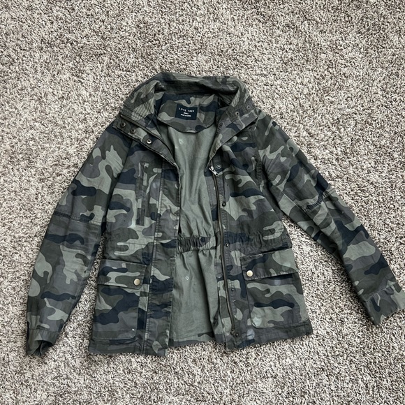 Love Tree Camo Utility Jacket - S - Picture 2 of 3